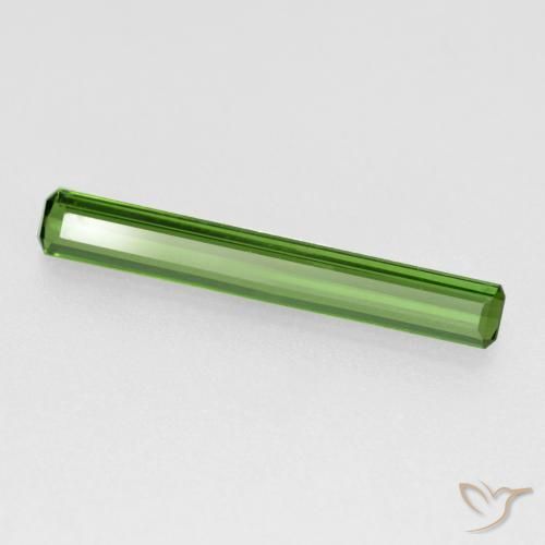 0.94ct طبيعي أخضر دافئ تورمالين, قص الزمرد, قليلا جدا