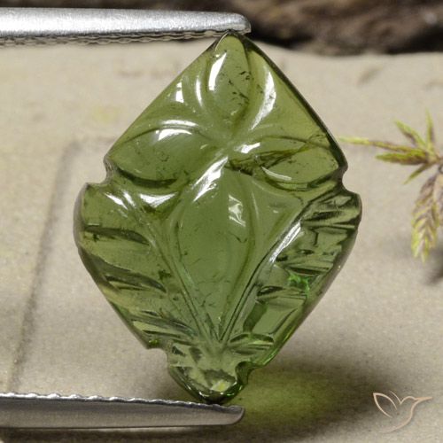 4.85ct طبيعي أخضر داكن-متوسط تورمالين, قص وردة, نصف شفاف