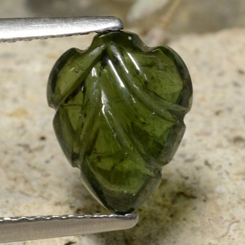 2.29ct طبيعي أخضر الغابات تورمالين, قص وردة, نصف شفاف
