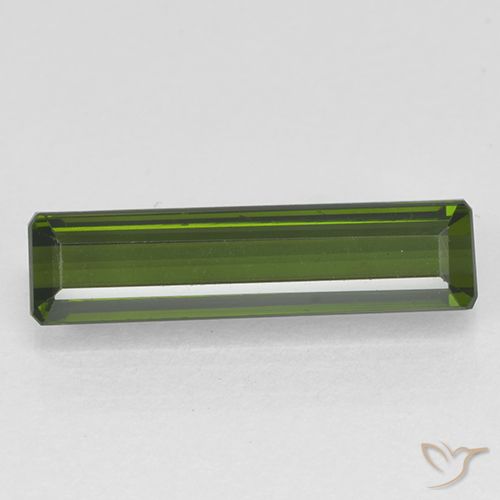 1.35ct طبيعي أخضر غامق تورمالين, قص الزمرد, VVS