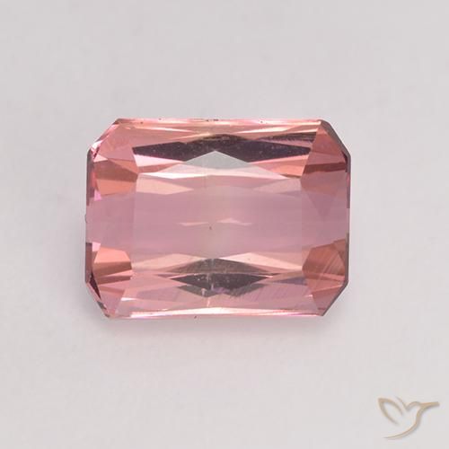 1.43ct طبيعي وردى متوسط تورمالين, قص الزمرد, VVS-VS