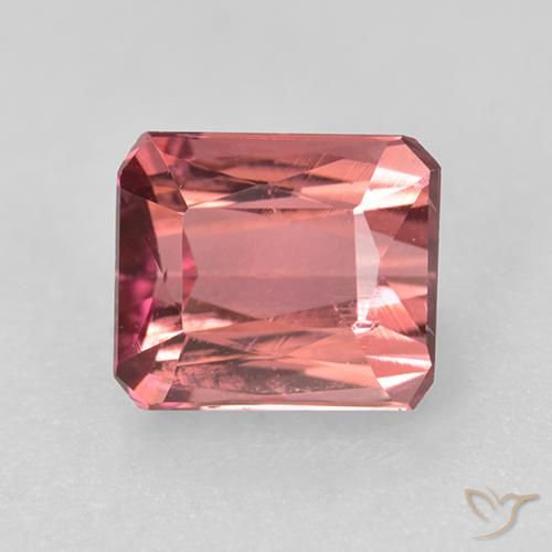 1.21ct طبيعي وردى داكن تورمالين, قص الزمرد, قليلا جدا