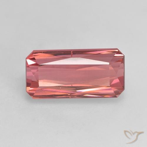 3.90ct طبيعي اوردي امحمر تورمالين, قص الزمرد, VS-SI