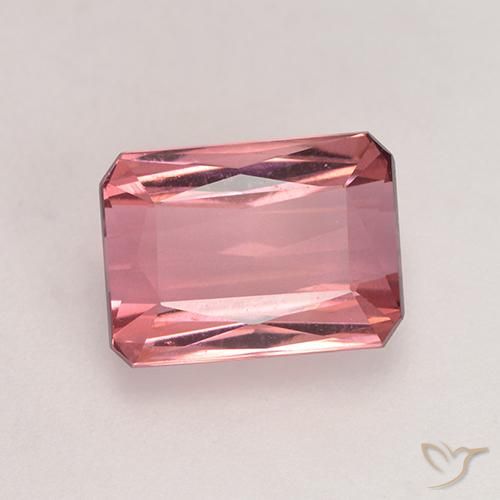 2.44ct طبيعي وردى كثيف تورمالين, قص الزمرد, VVS-VS
