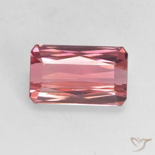 2.42ct طبيعي وردى غامق تورمالين, قص الزمرد, VVS-VS