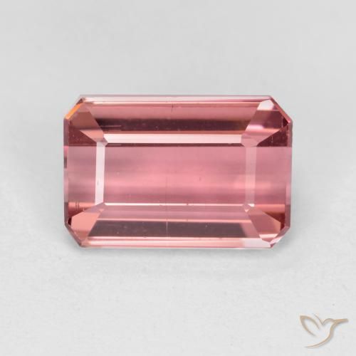 1.53ct طبيعي وردى متوسط تورمالين, قص الزمرد, VS-SI