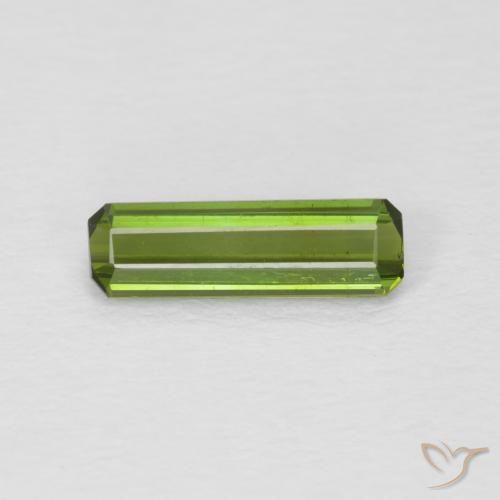 0.82ct طبيعي الأخضر الغامق تورمالين, قص الزمرد, VVS