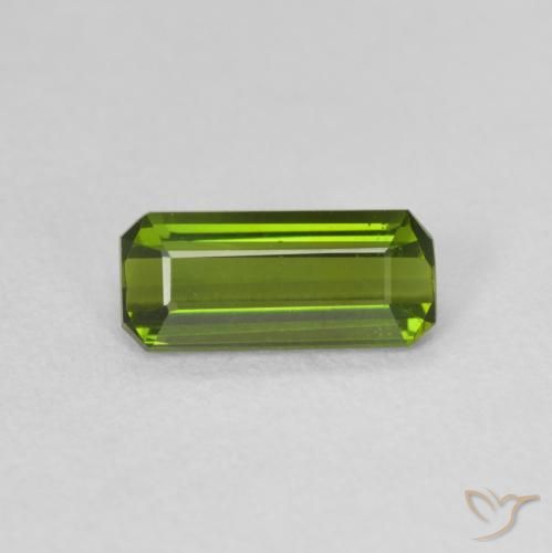 0.86ct طبيعي الأخضر الغامق تورمالين, قص الزمرد, VVS