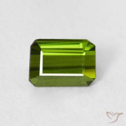0.57ct طبيعي أخضر متوسط تورمالين, قص الزمرد, قليلا جدا