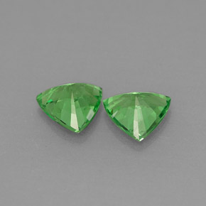 أحجار عقيق تسافوريت أخصر كروم طبيعية، مثلثى، VS-SI، وزنها  قيراط