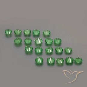 جارنيت تسافوريت طبيعي بلون أخضر متوسط، وزن ‎2.71‎ قيراط، شكل دائري، مقاس ‎3.25‎ مم
