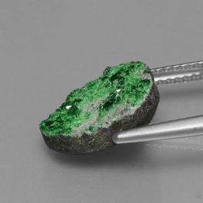 عقيق يوفاروفيت دروسى Deep Earthy Green طبيعي، فانسى، 6.25 قيراط، غير شفاف