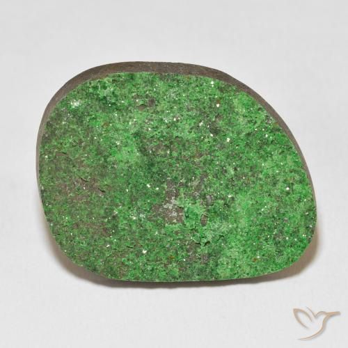 49.54ct طبيعي اخضر زاهى عقيق يوفاروفيت دروسى, فانسى, غير شفاف
