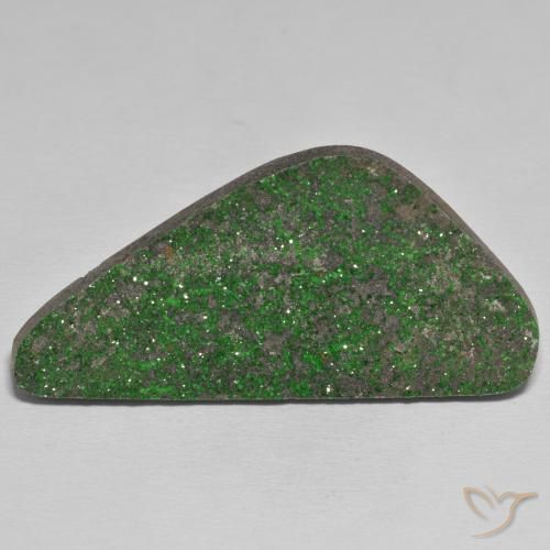 58.67ct طبيعي الأخضر الغامق عقيق يوفاروفيت دروسى, فانسى, غير شفاف