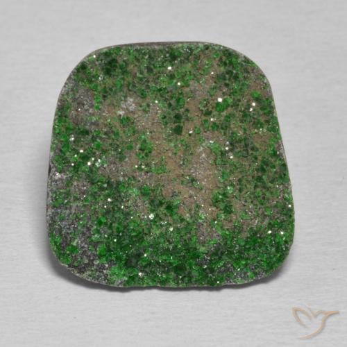 14.90ct طبيعي الأخضر الغامق عقيق يوفاروفيت دروسى, فانسى, غير شفاف