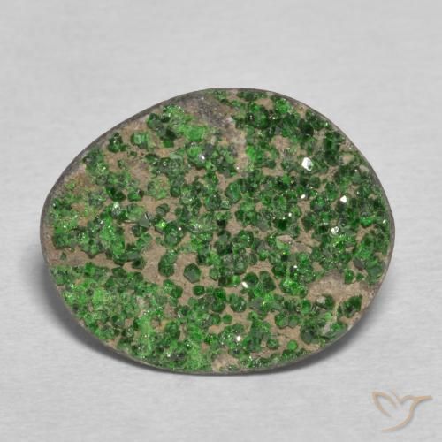 10.86ct طبيعي أخضر غامق عقيق يوفاروفيت دروسى, فانسى, غير شفاف