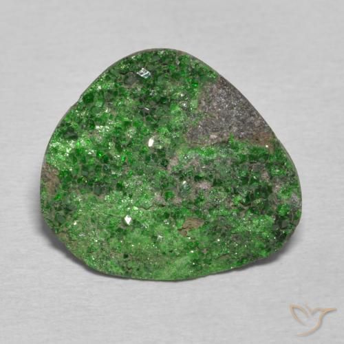 12.59ct طبيعي أخضر غامق عقيق يوفاروفيت دروسى, فانسى, غير شفاف
