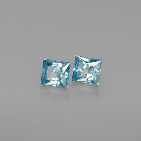 زركون طبيعي بلون أزرق، وزن ‎‎ قيراط، شكل مربع، مقاس ‎3.5x3.2‎ مم