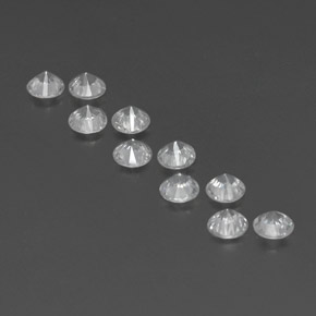 زركون طبيعي بلون أبيض، وزن ‎‎ قيراط، شكل دائري، مقاس ‎4.08‎ مم